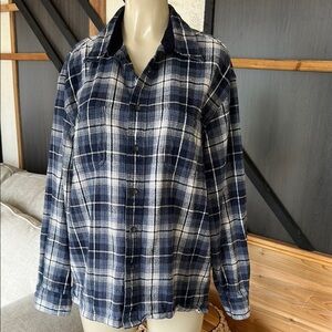 St. John’s Bay Blue and White Plaid Button-Up Shirt size Large men’s shirt